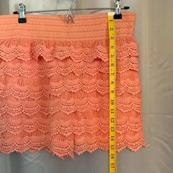 Cute Women's Shorts - Picture 3 of 6